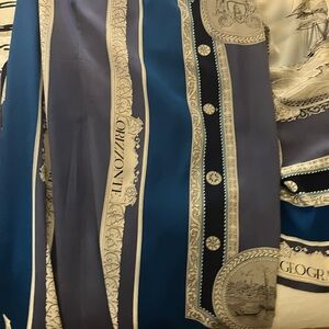 Vintage Ellen Tracy Blue and Cream Patterned Scarf